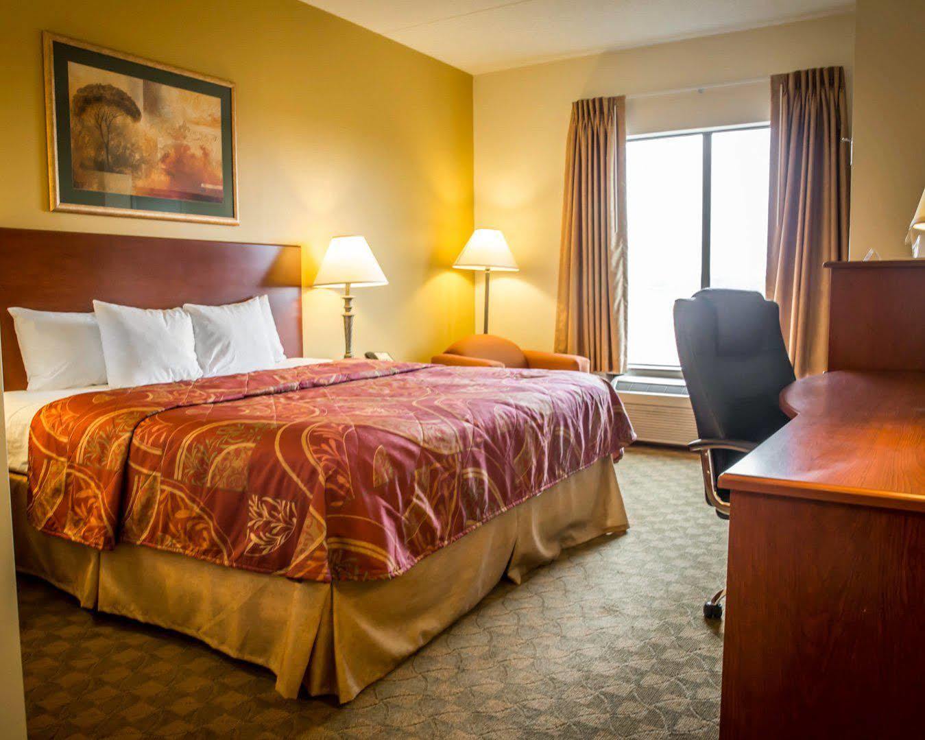 Holiday Inn Express & Suites Clear Spring By Ihg Екстериор снимка